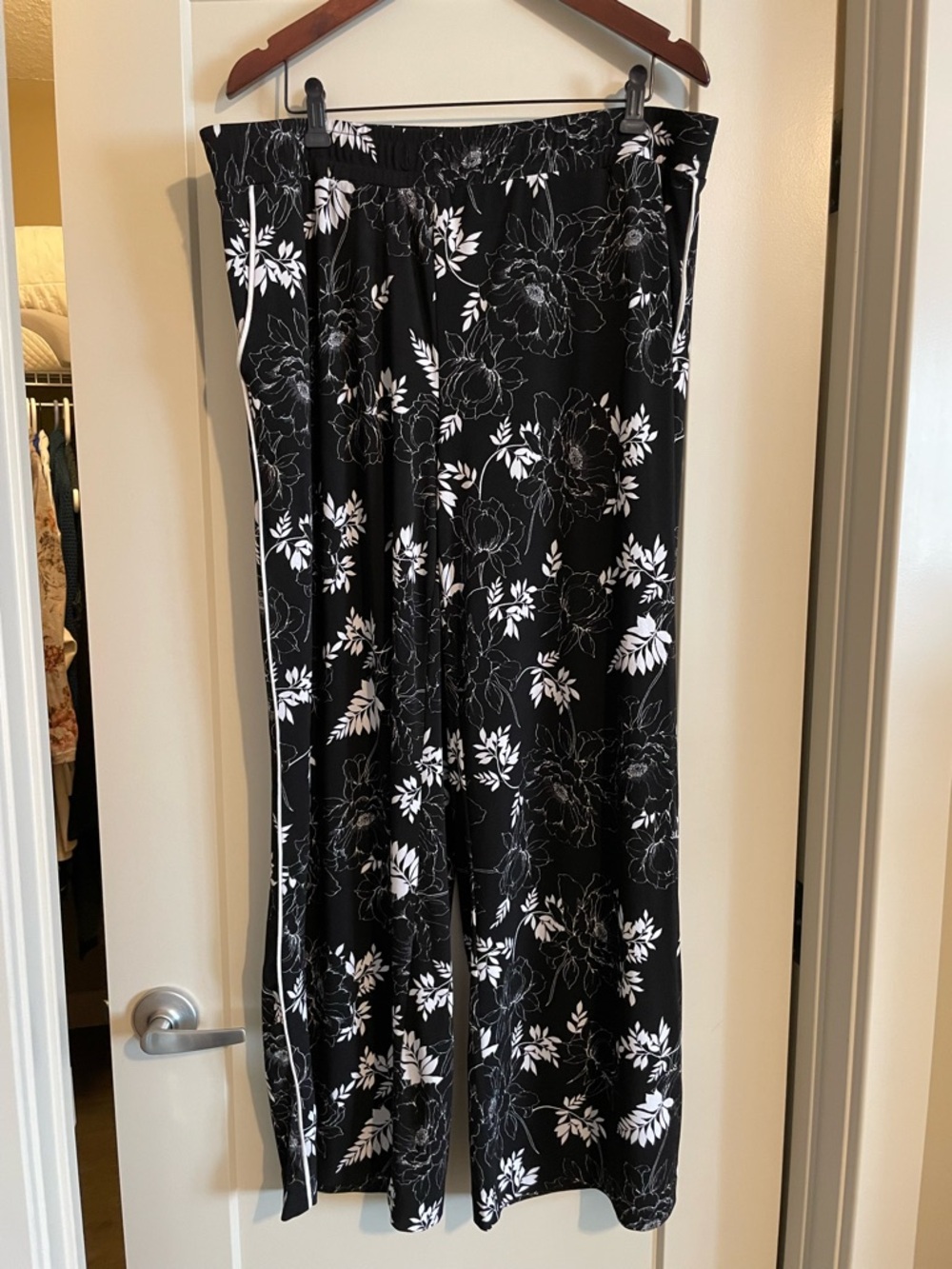 INC International Concepts Black and White Floral Wide-Leg Pants